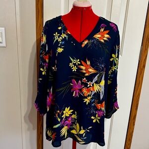 DR2 Multicolor Floral V-Neck Blouse